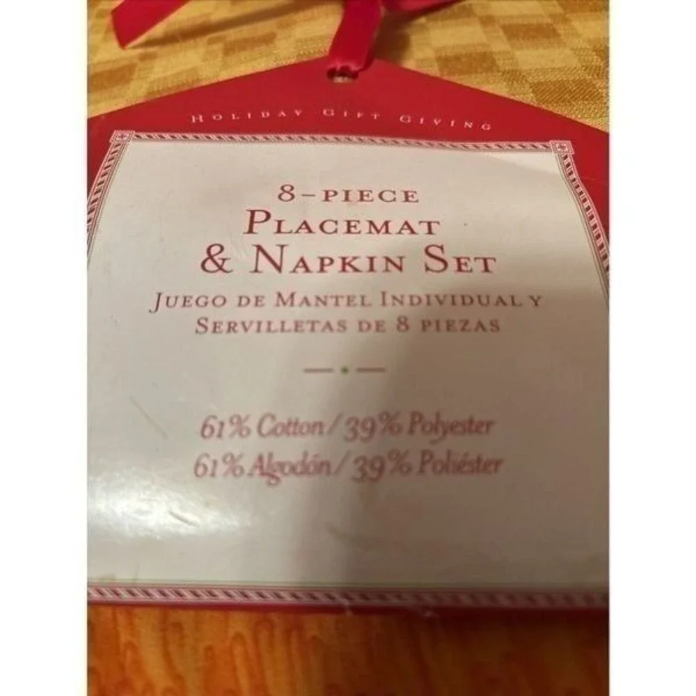 New  8 pc Cotton/Polyester Golden Torch 4 placemats 17